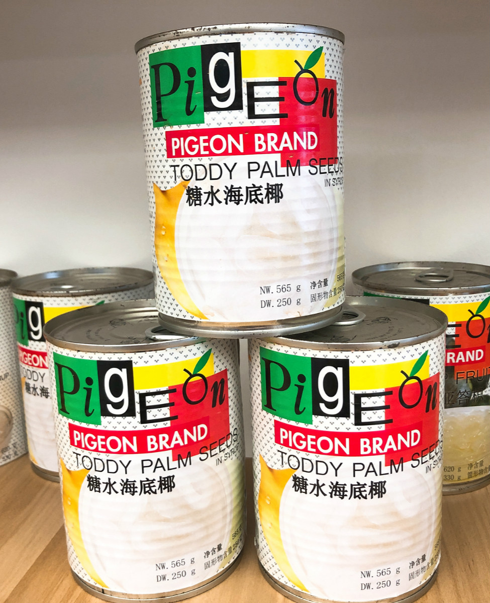 White Pigeon Brand Thailand imported sugar water, coconut canned food.